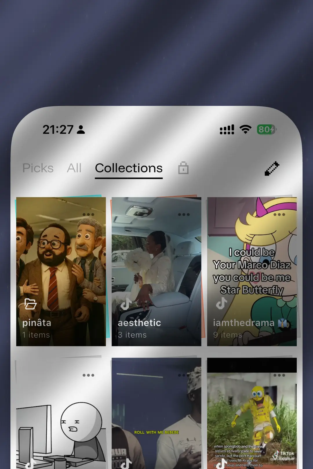 Siloe collections and flairs interface for organizing social media bookmarks